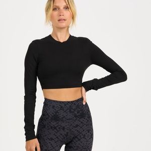 Vuori Long-Sleeve Lux Crop Tee Black Medium NWOT